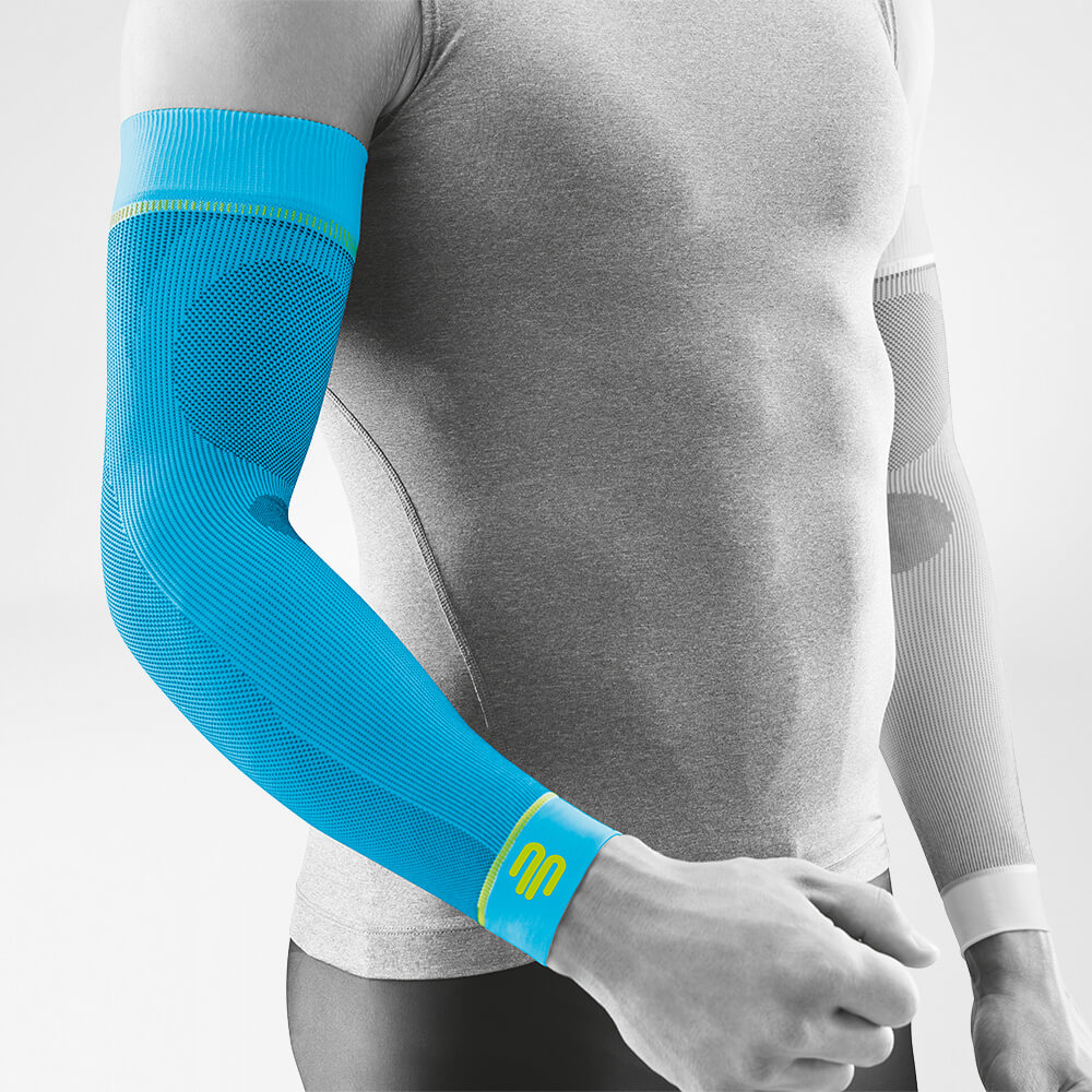 Arm Sleeve Rivera front view diagonally Complete view of the Rivera Color Compression Sleeves for the arm on the stylized gray body