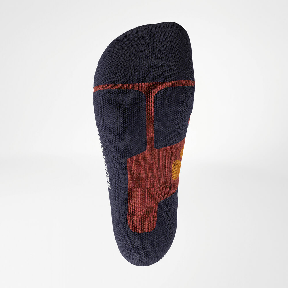 Detailed view of the sole of the Merino Outdoor Socks. Air channels and the anatomical fit optimize ventilation and keep your feet dry and comfortable – even on long hikes.