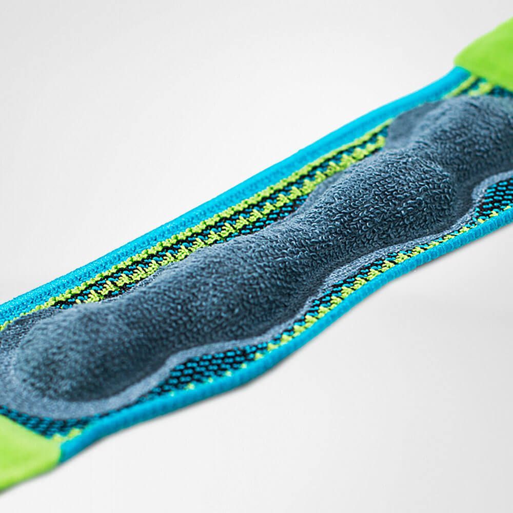 Knee strap detail patella pad Interior view of the patella tand for the knee shows pelotte enclosed by soft material