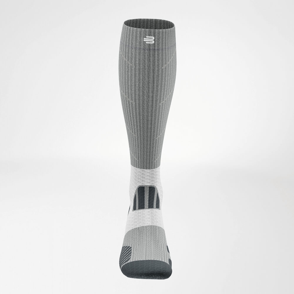 Front view of the gray -white trail run - running socks