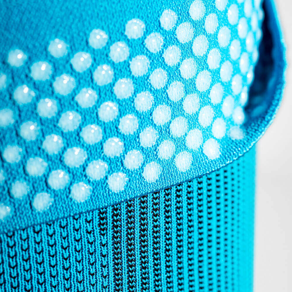 Detailed view adhesive tape of the Blue Sportsleev for the elbow