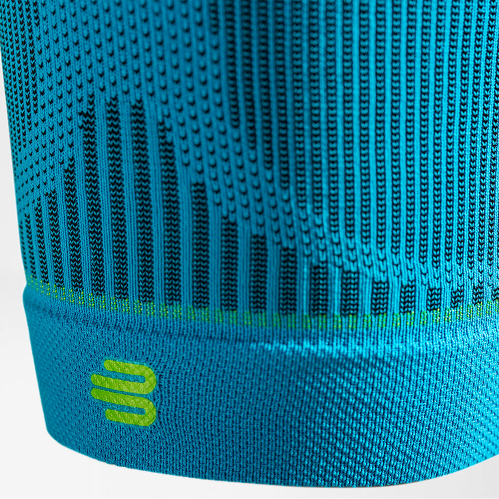 Thigh Sleeves detail knit Detailed recording lower end of the thigh Sleeves with a logo