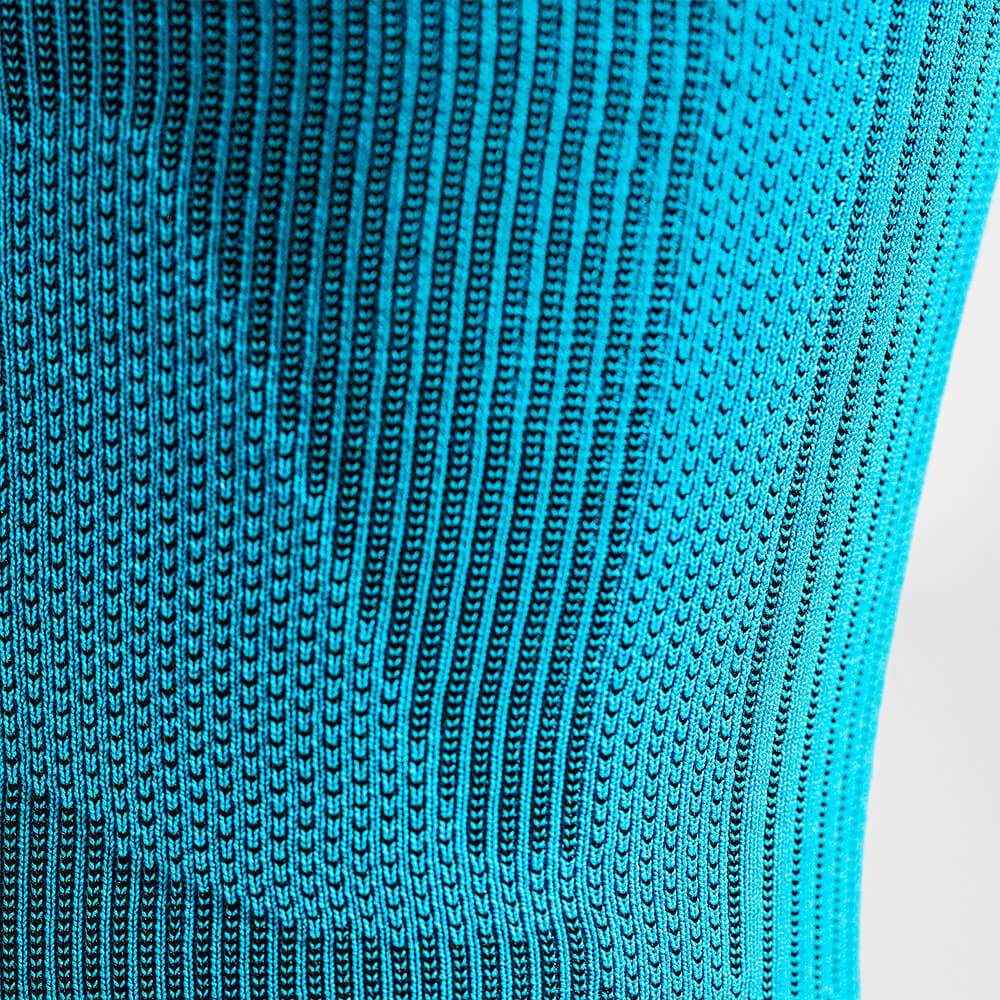 Thigh Sleeves detail compression zones Detailed recording of the Upper Leg Sleeves for sport