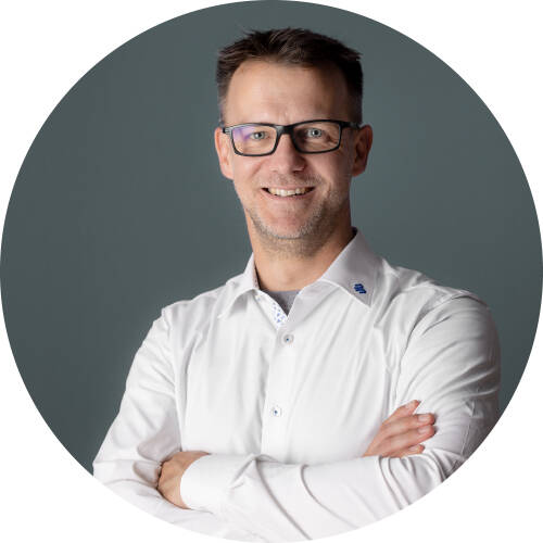 Portrait picture of sports doctor Dr. Christian Teusch