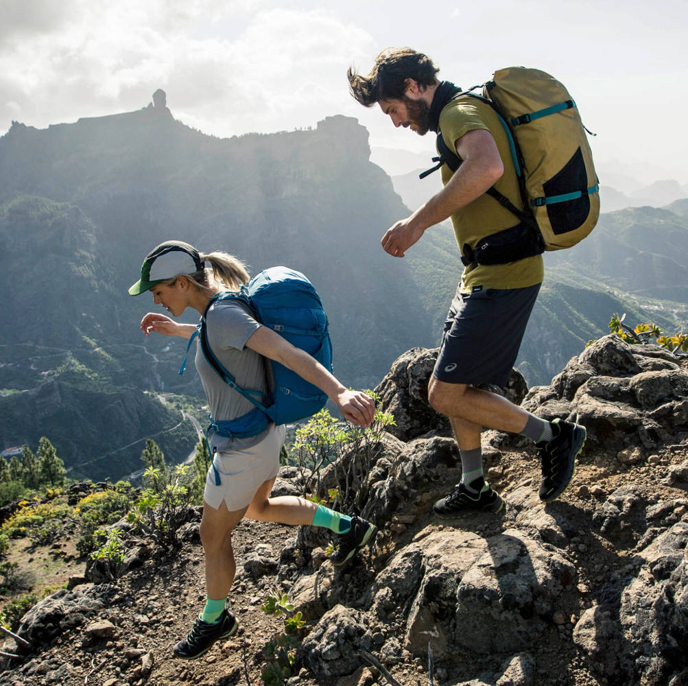 Mid-Cut-Sports-Socks_Outdoor-Socks_Wandersocken_couple-in-the-mountains_Bauerfeind-Sports.jpg Mid-Cut-Sports-Socks_Outdoor-Socks_Wandersocken_couple-in-the-mountains_Bauerfeind-Sports.jpg
