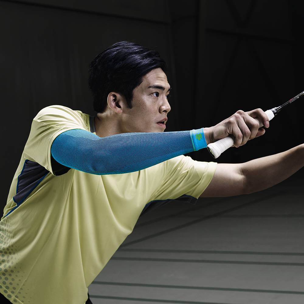 BauerfeindSports-compression-sleeves-arm-rivera-badminton-web.jpg