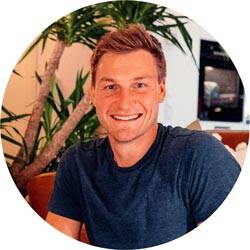 Fitness exercises with Thomas Röhler